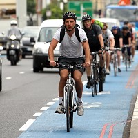 Experts urge improved road safety